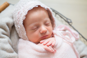 Newborn photo shoot at home